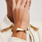 Bangle bracelet with square shape